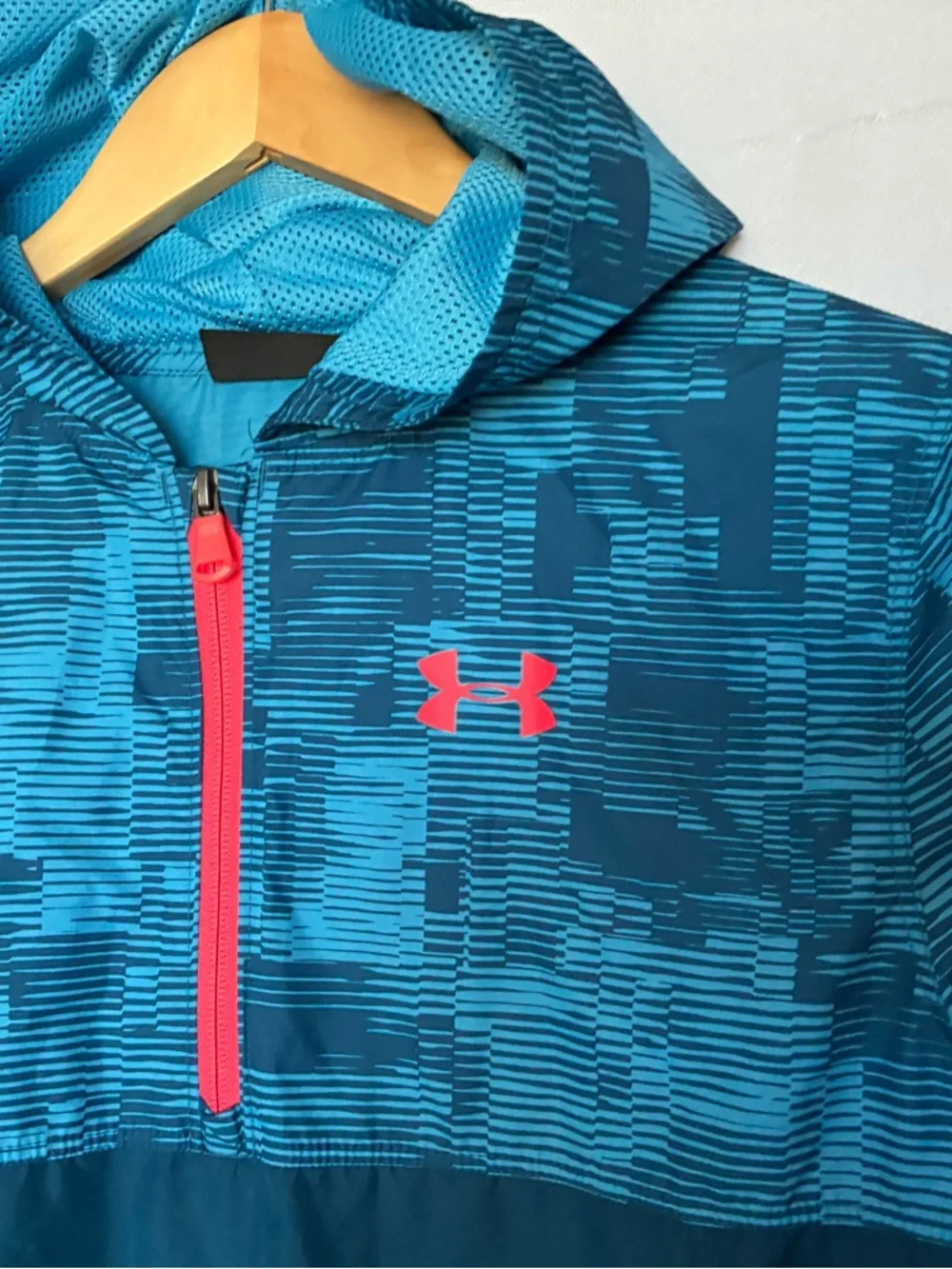 UNDER ARMOUR boys 1/4 zip pullover wind jacket - Picture 2 of 7